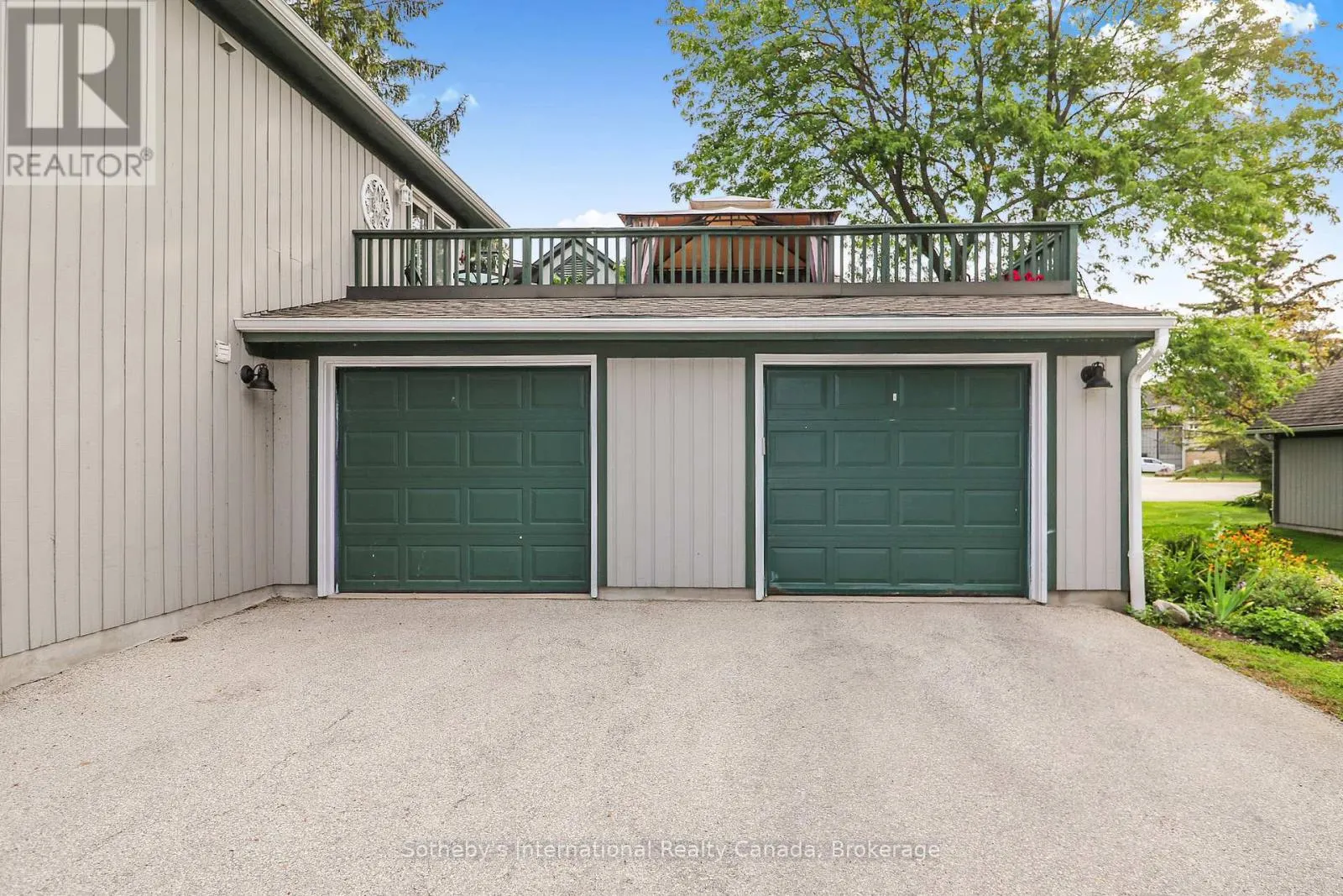 318 MARINERS WAY