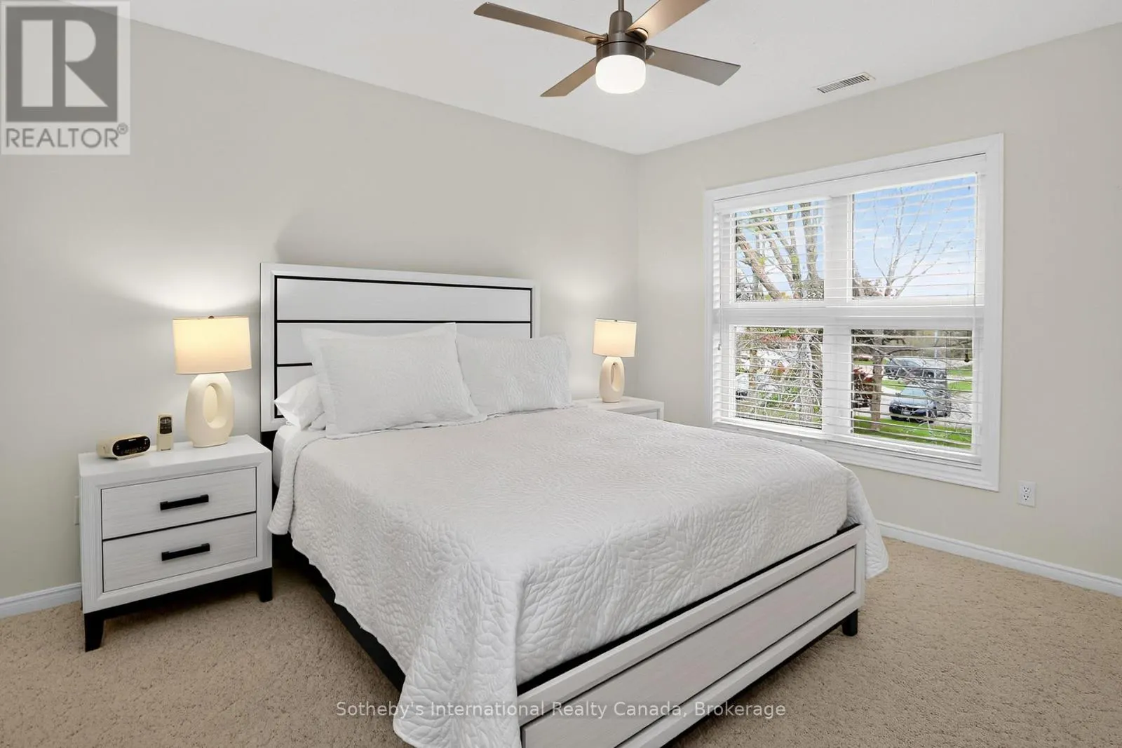 318 MARINERS WAY