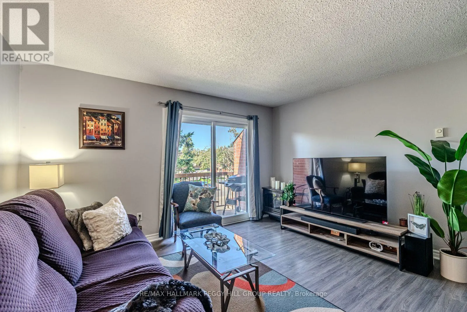 E9 - 167 EDGEHILL DRIVE