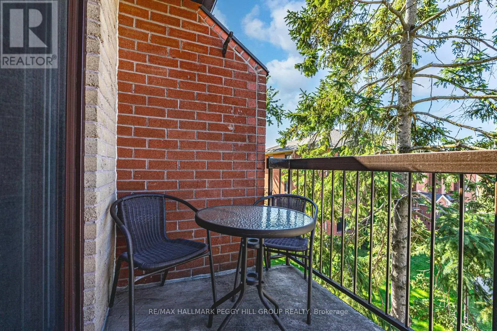 E9 - 167 EDGEHILL DRIVE