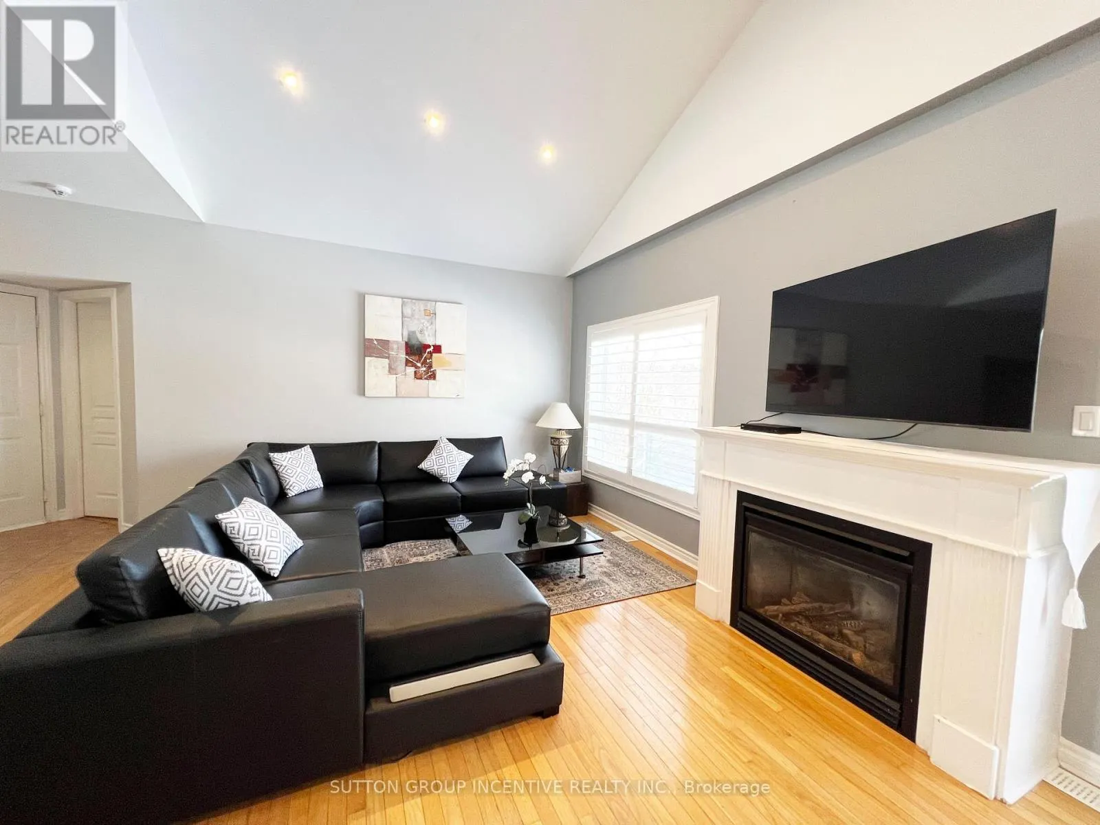 38 HURST DRIVE