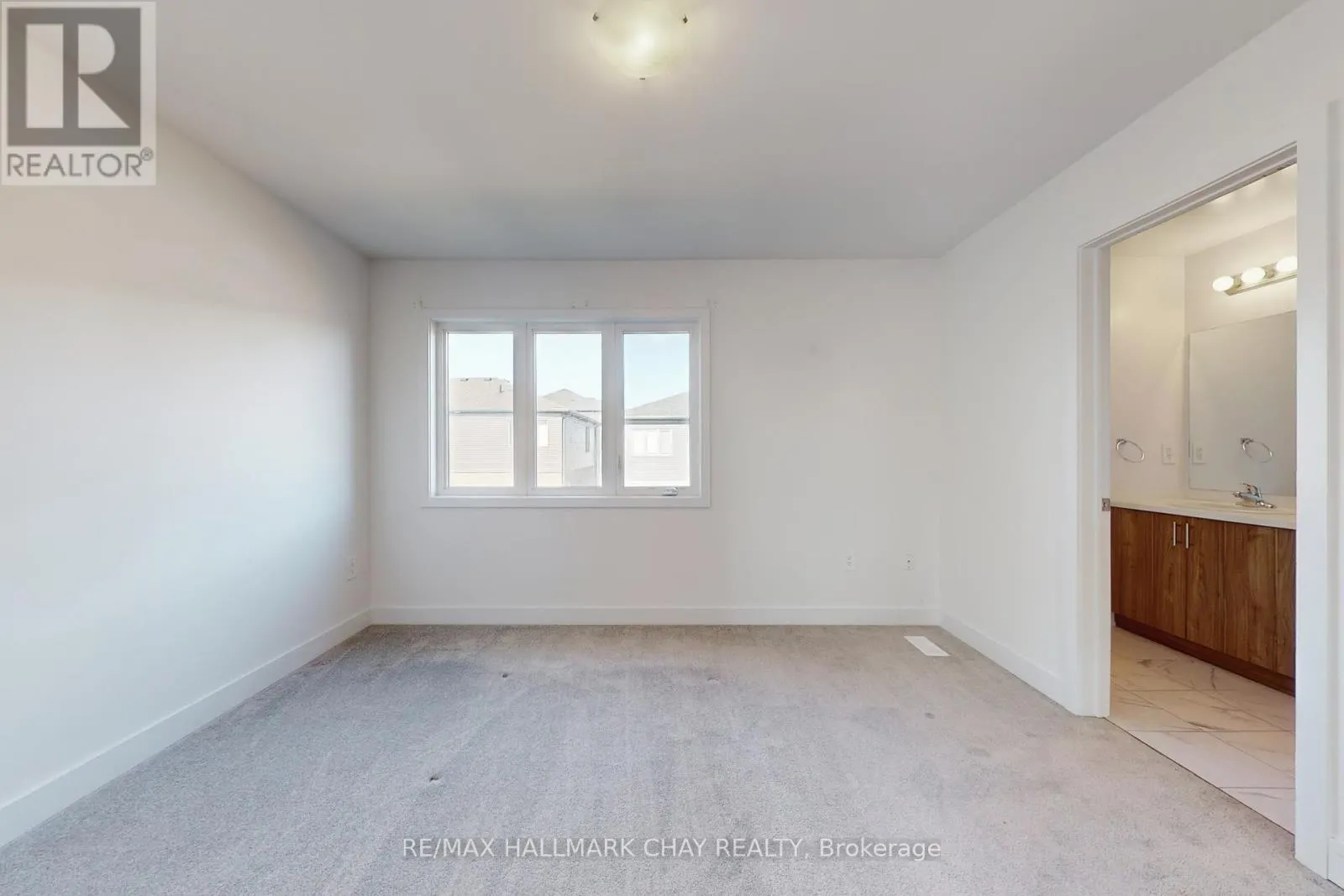 37 TURNBERRY LANE