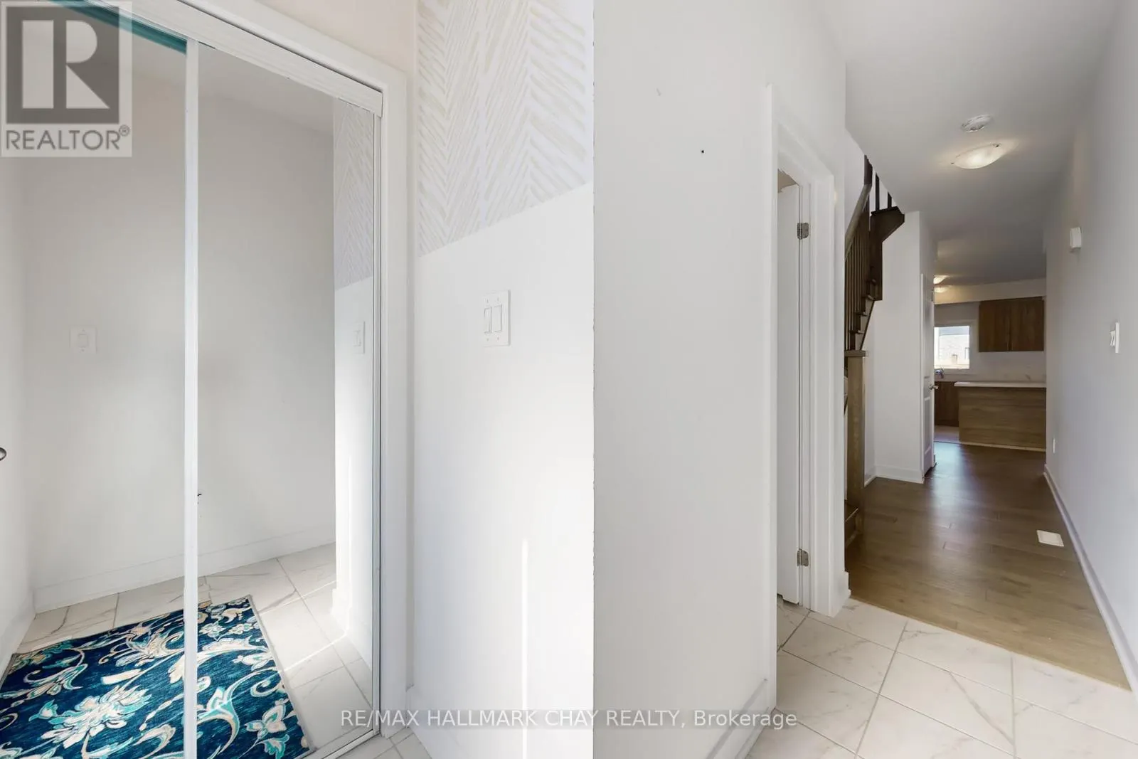 37 TURNBERRY LANE