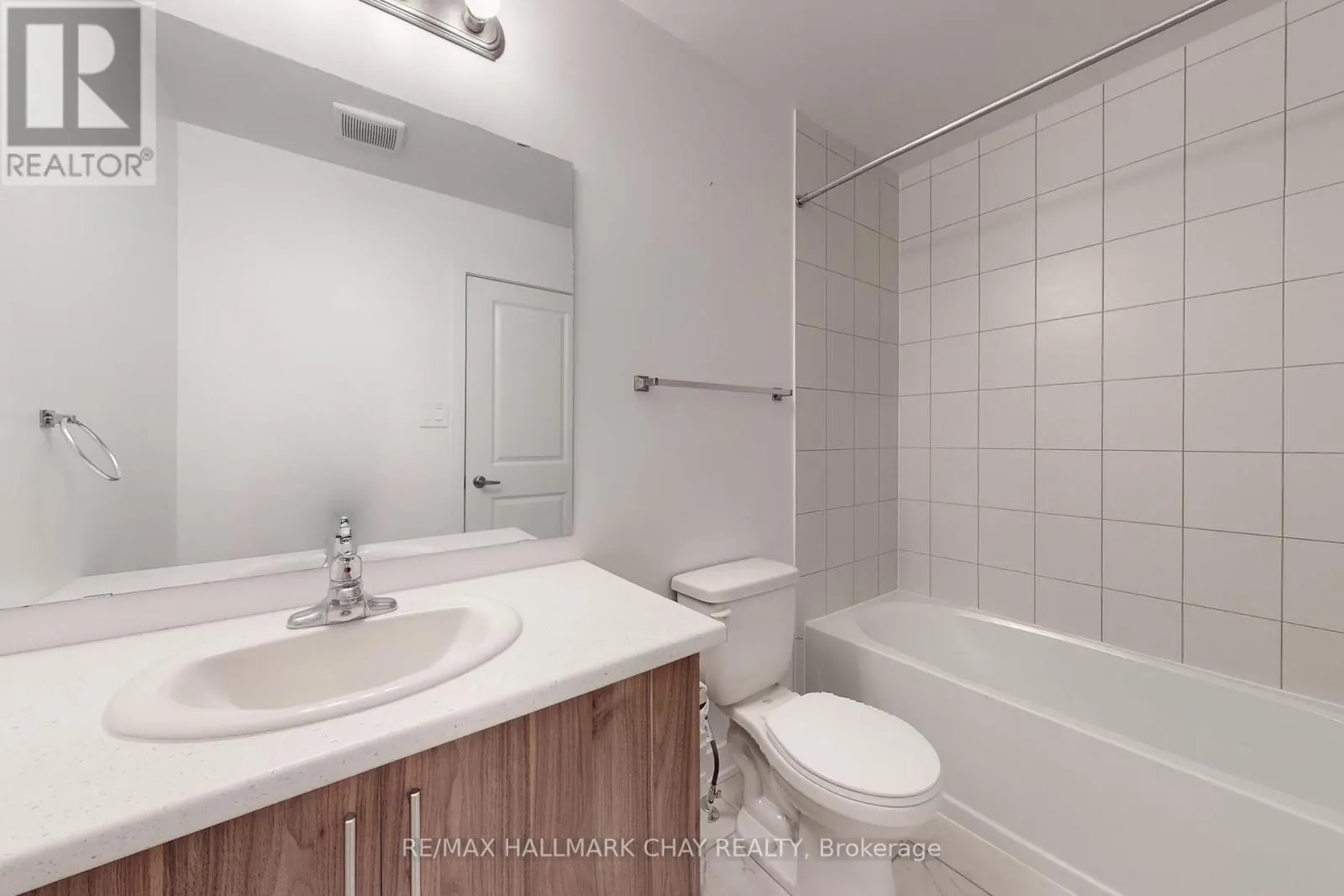 37 TURNBERRY LANE