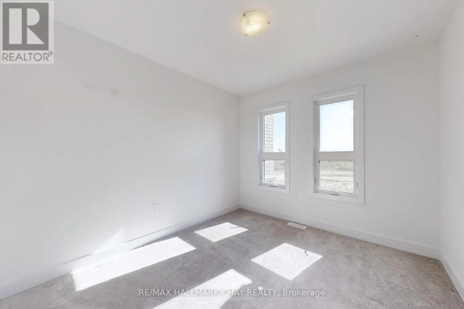 37 TURNBERRY LANE