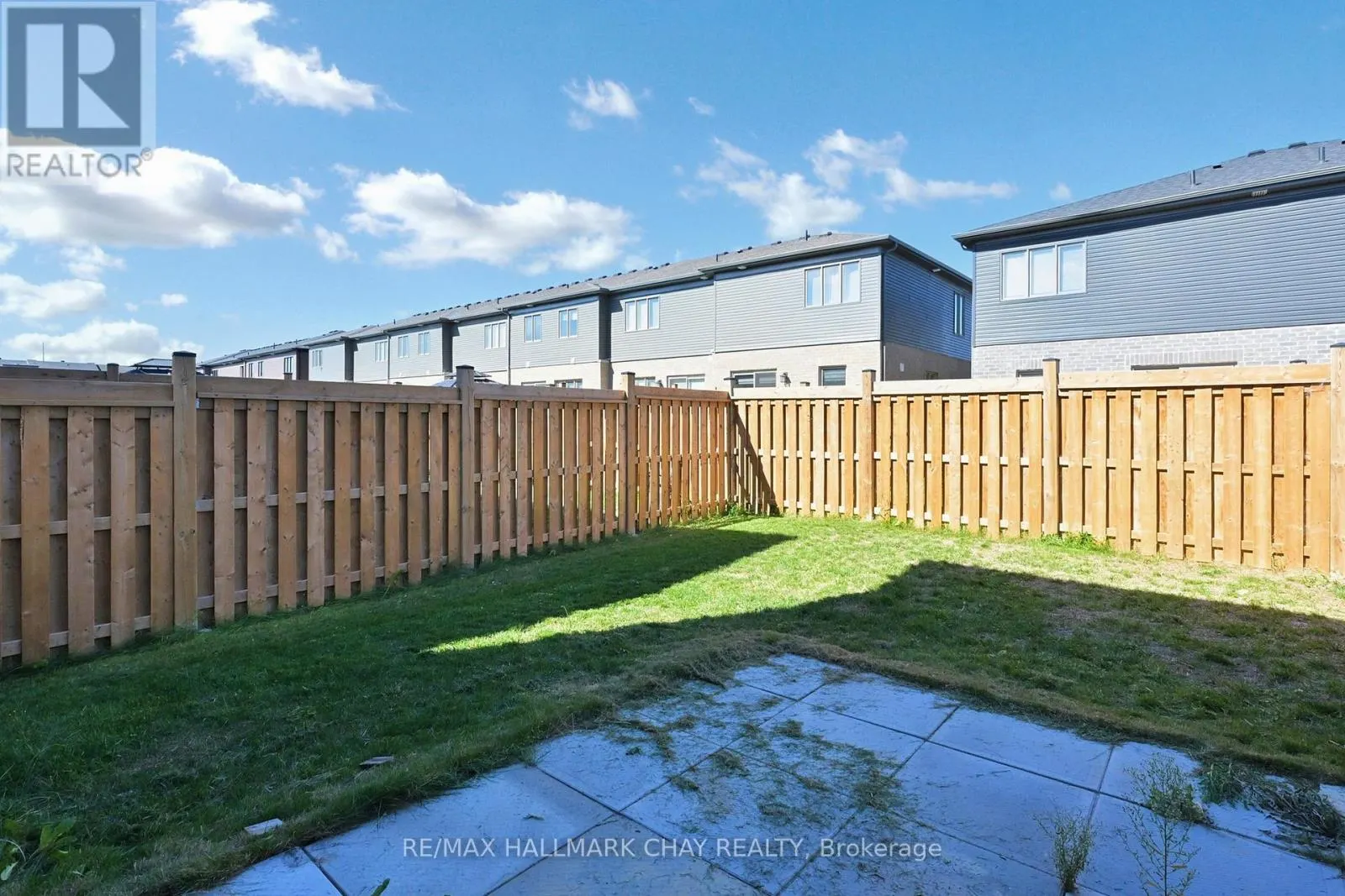 37 TURNBERRY LANE