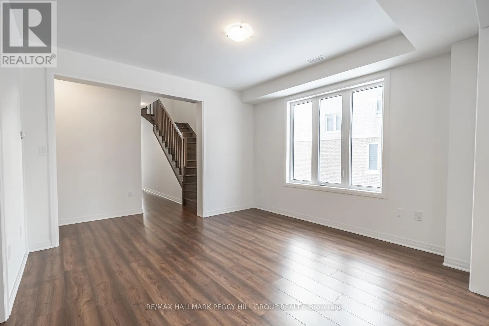 112 WEST OAK TRAIL
