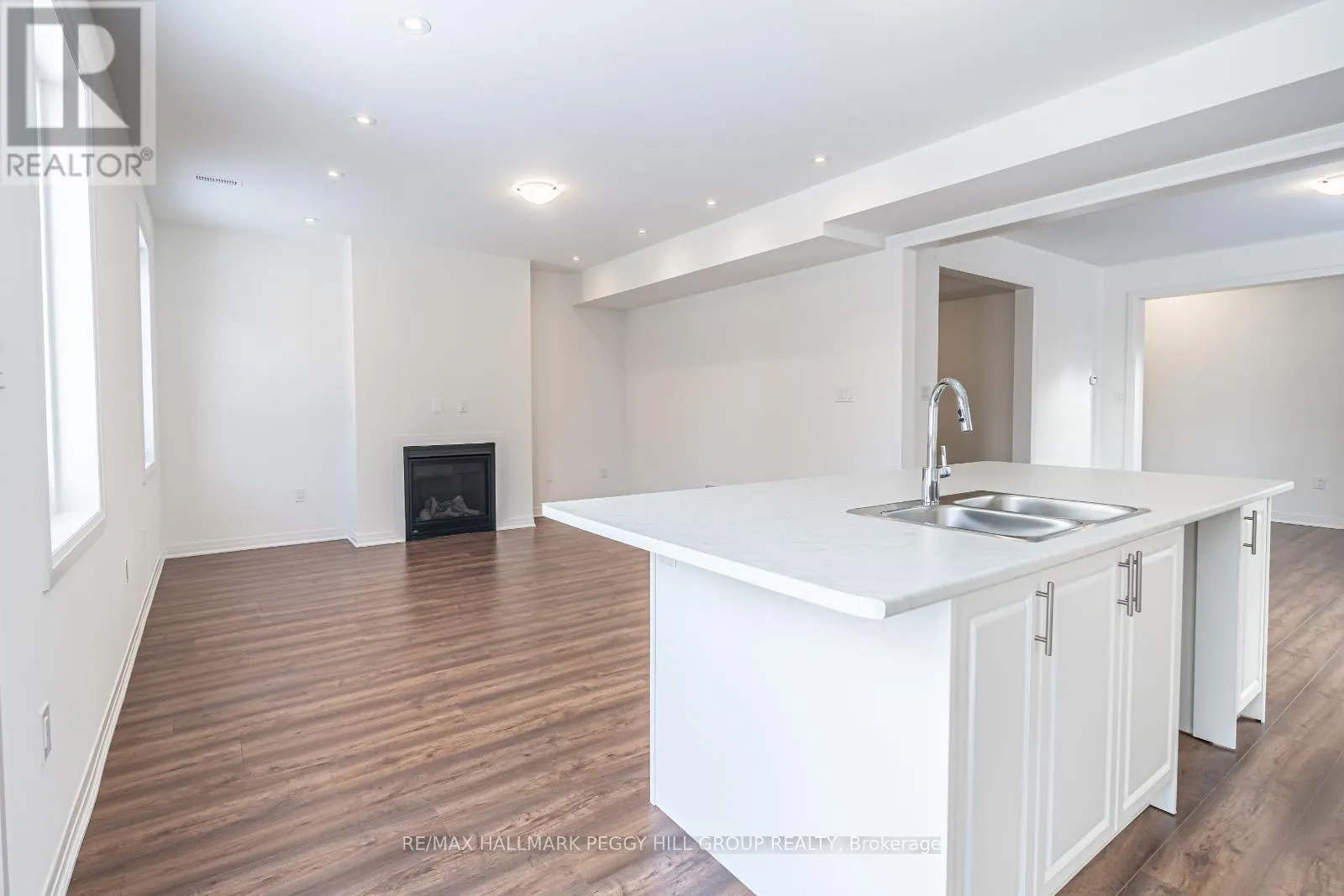 112 WEST OAK TRAIL