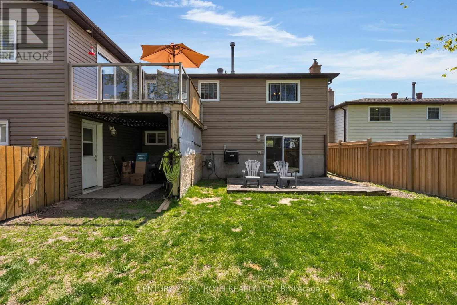 20 CHIPPAWA COURT