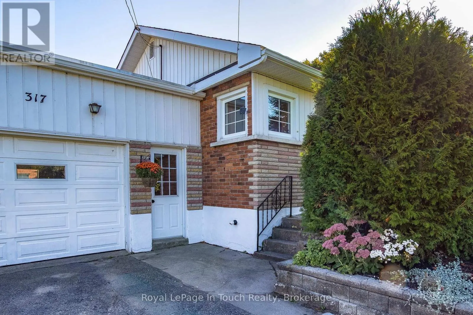 317 LAFONTAINE ROAD W