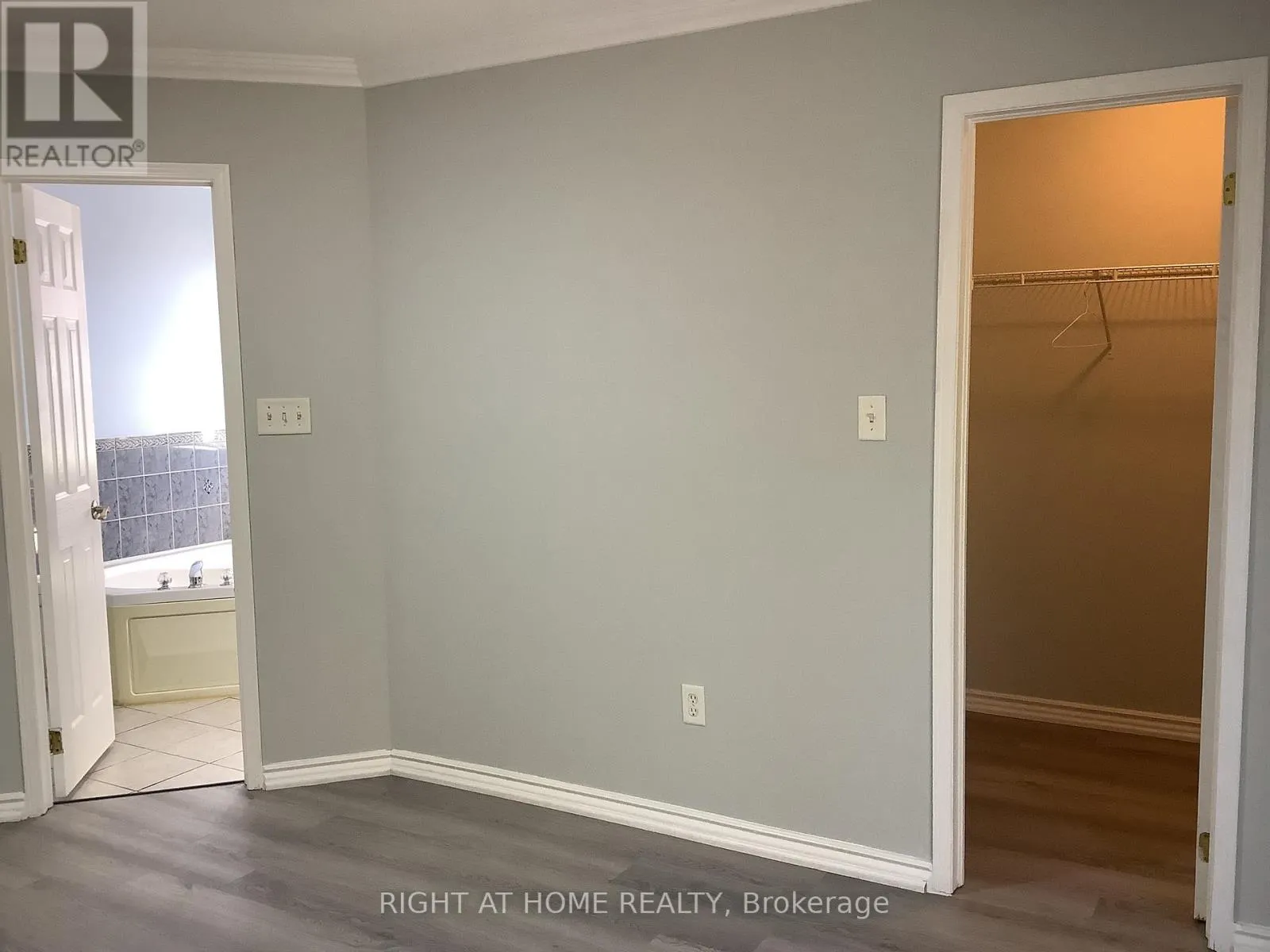 17 DUNSMORE LANE