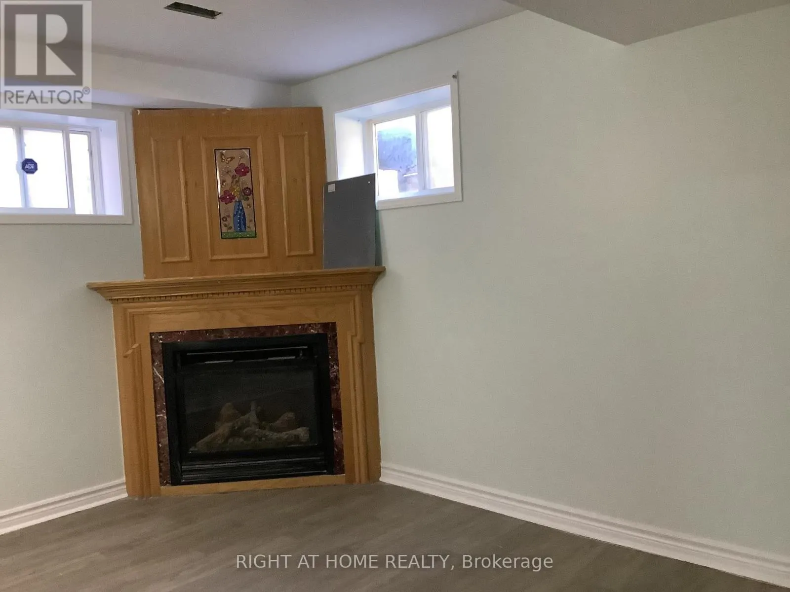17 DUNSMORE LANE