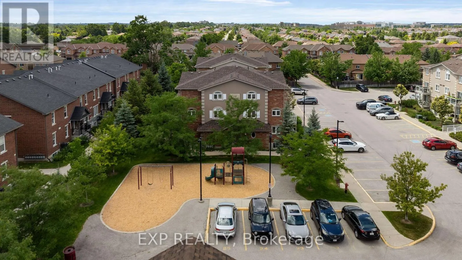 3 - 135 SYDENHAM WELLS
