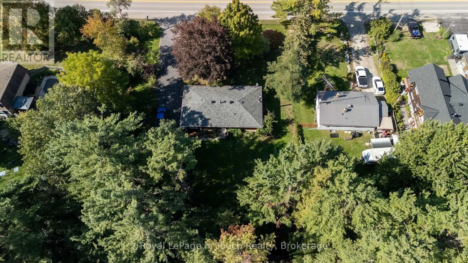 3957 HORSESHOE VALLEY ROAD W