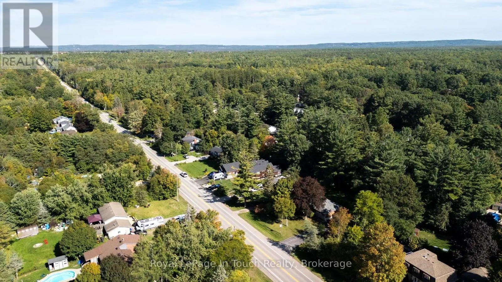 3957 HORSESHOE VALLEY ROAD W