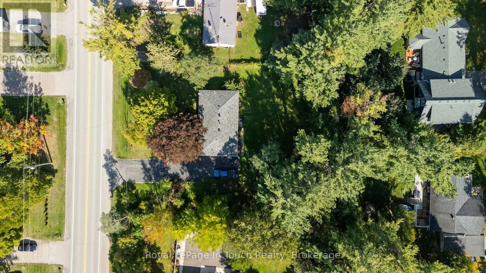3957 HORSESHOE VALLEY ROAD W