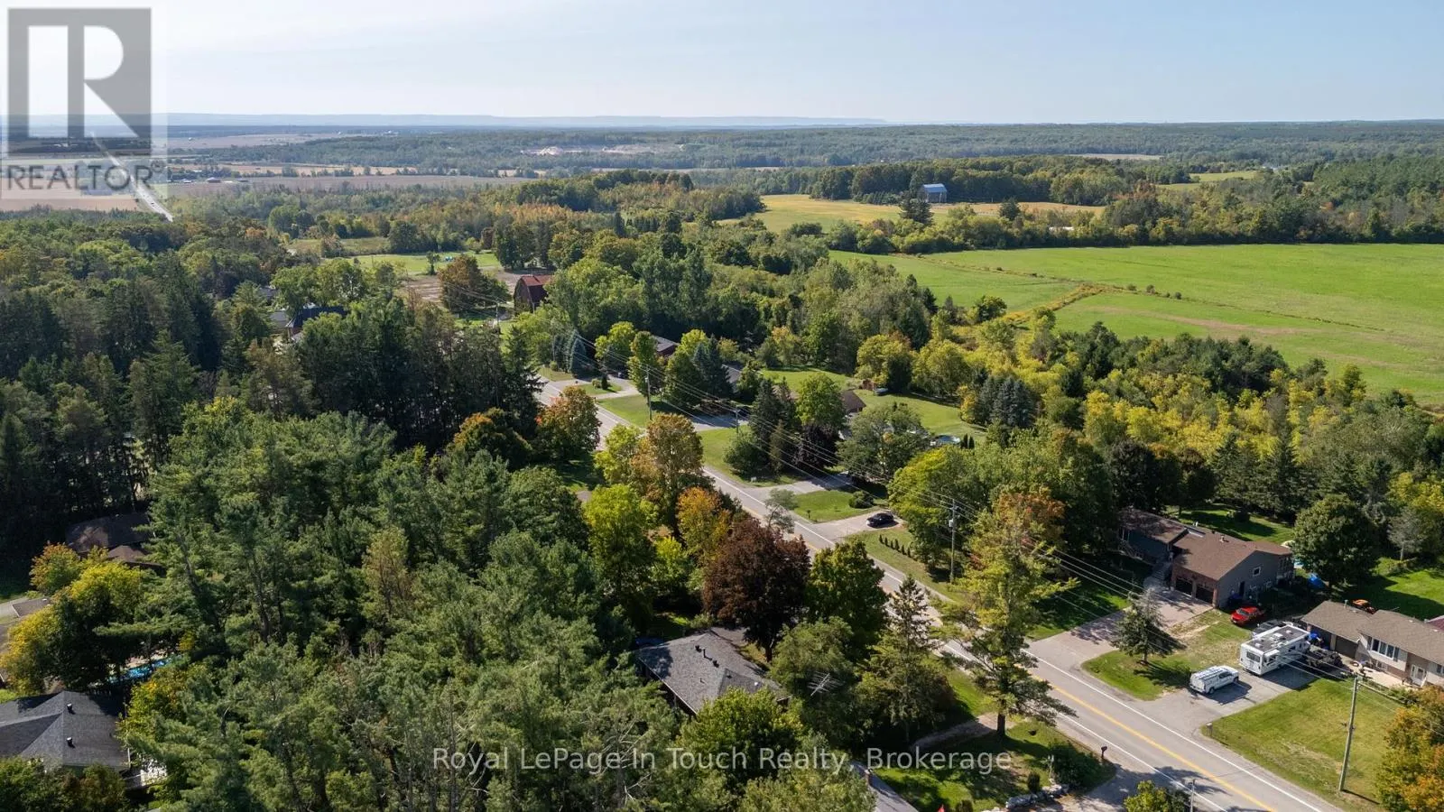 3957 HORSESHOE VALLEY ROAD W