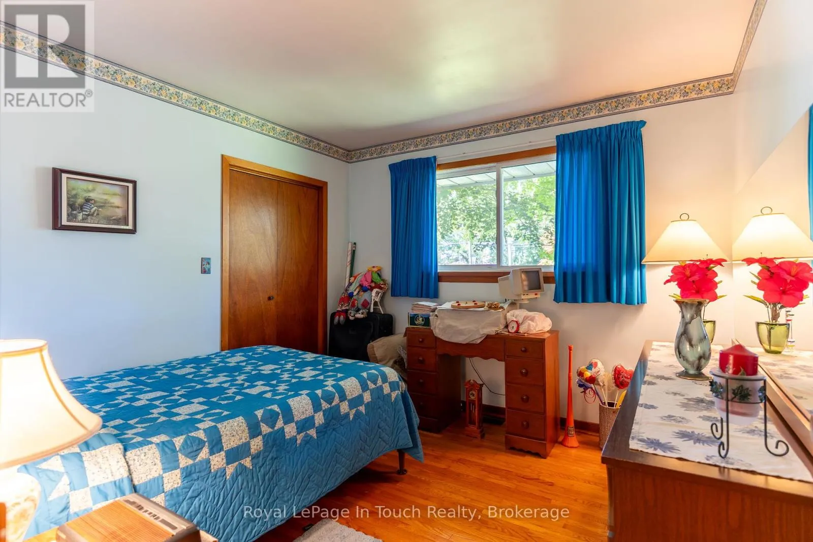 3957 HORSESHOE VALLEY ROAD W