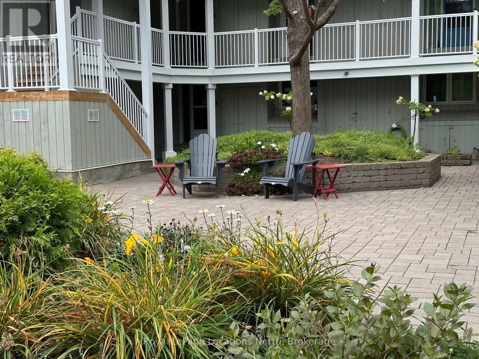 14 - 4 RAMBLINGS WAY, #14