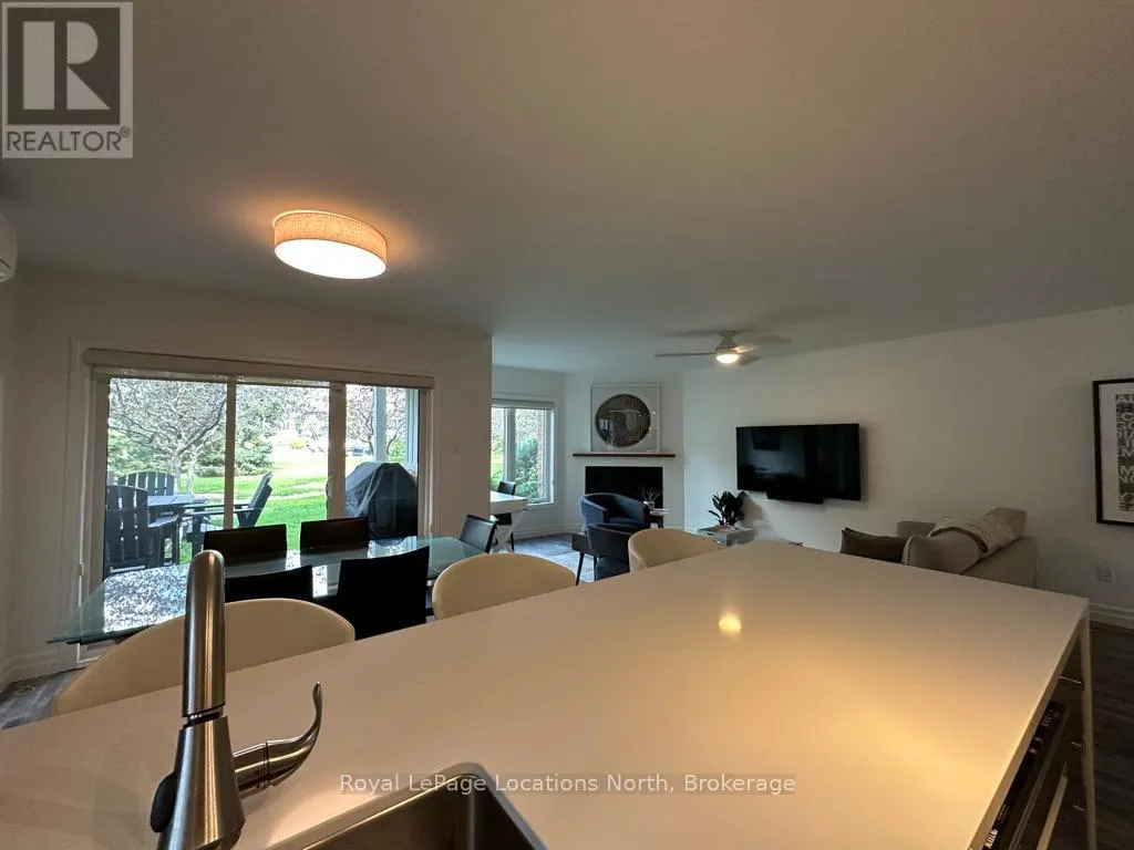 14 - 4 RAMBLINGS WAY, #14