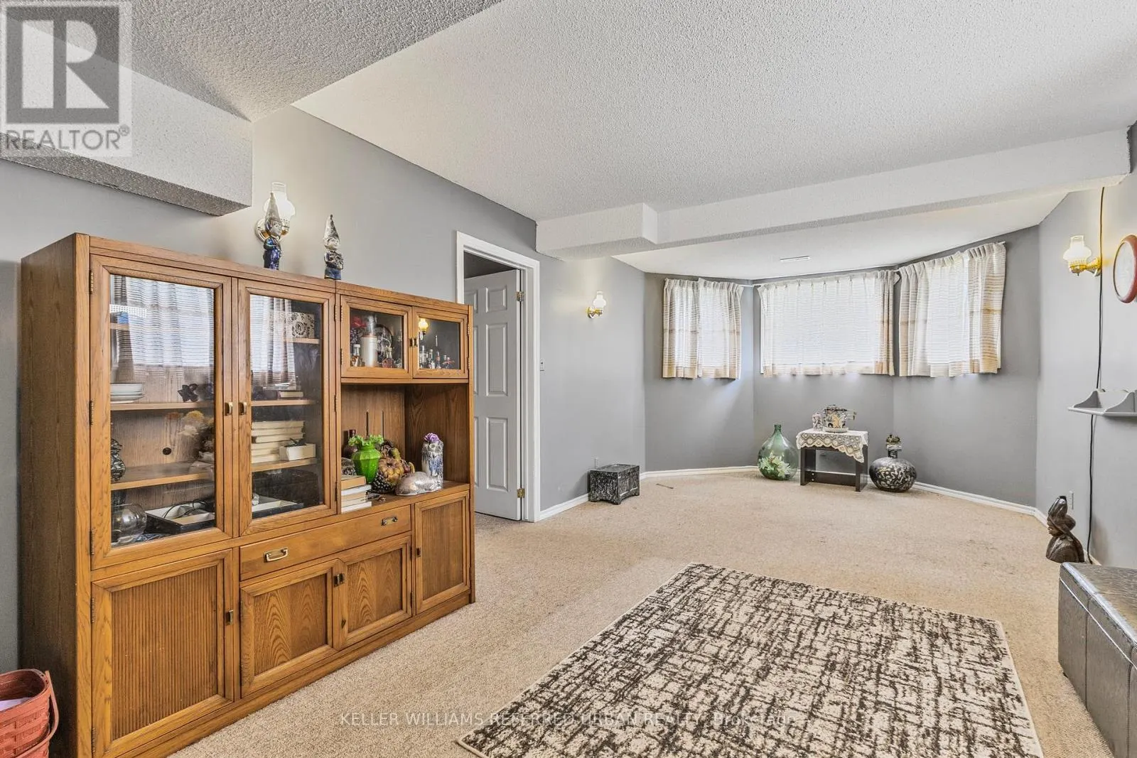 31 JOHN DILLINGNO STREET
