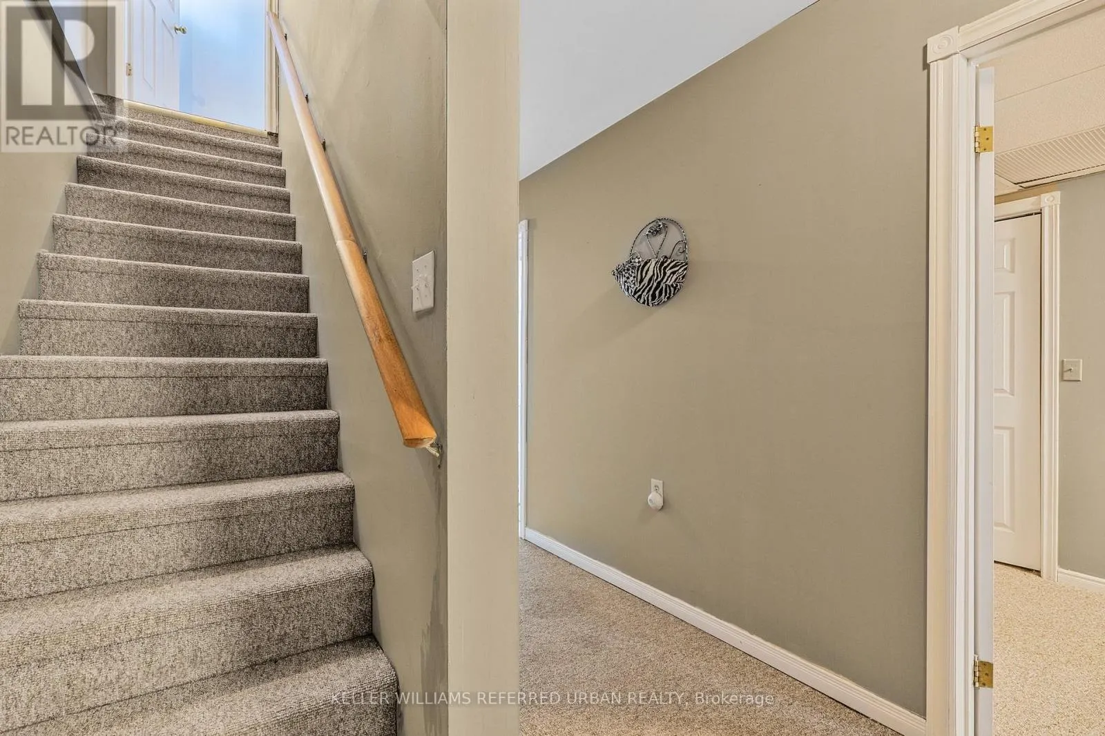 31 JOHN DILLINGNO STREET