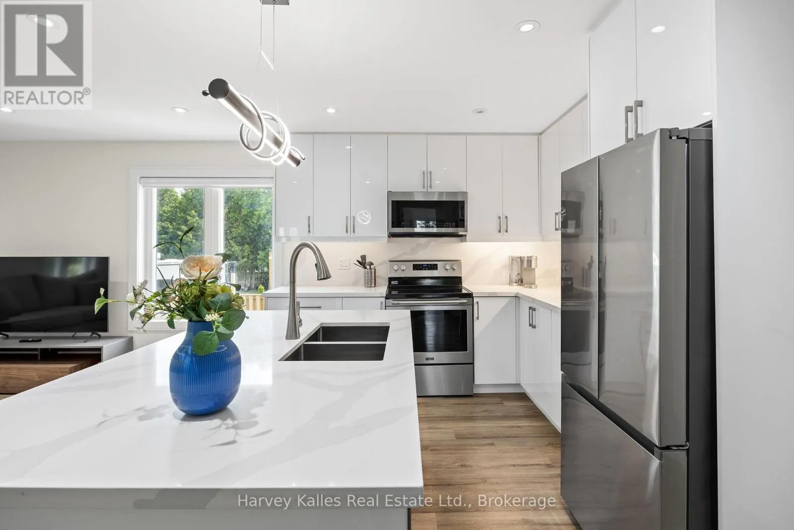 UNIT B - 297 SEVENTH STREET, #Unit B