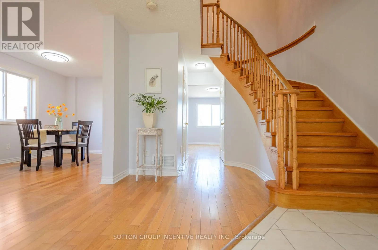 5 BROWN WOOD DRIVE