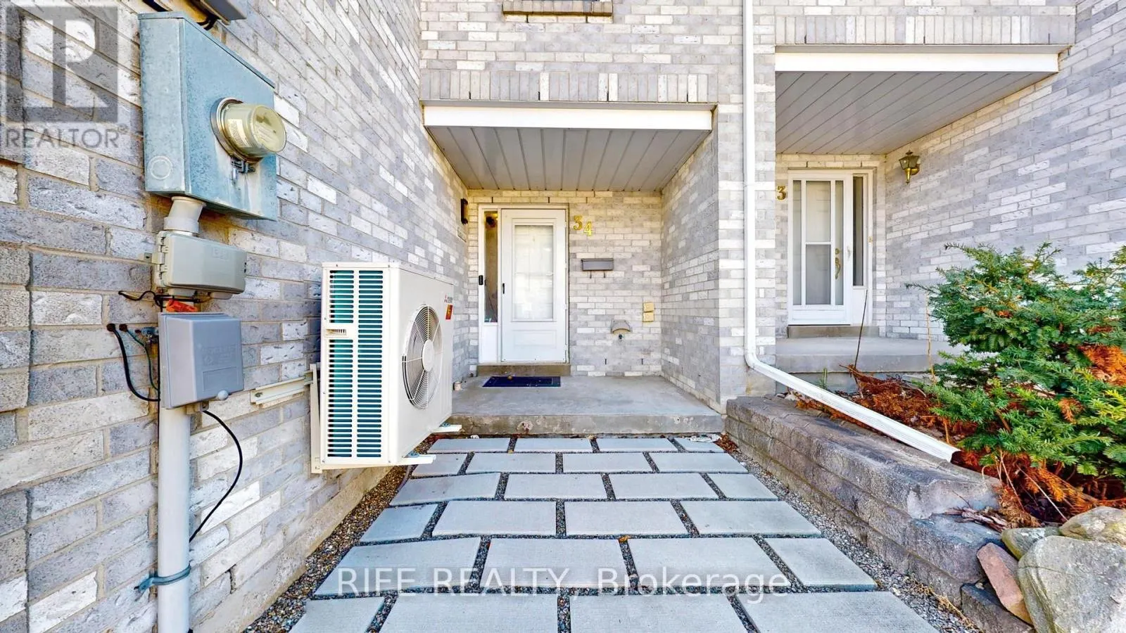 34 - 120 D'AMBROSIO DRIVE