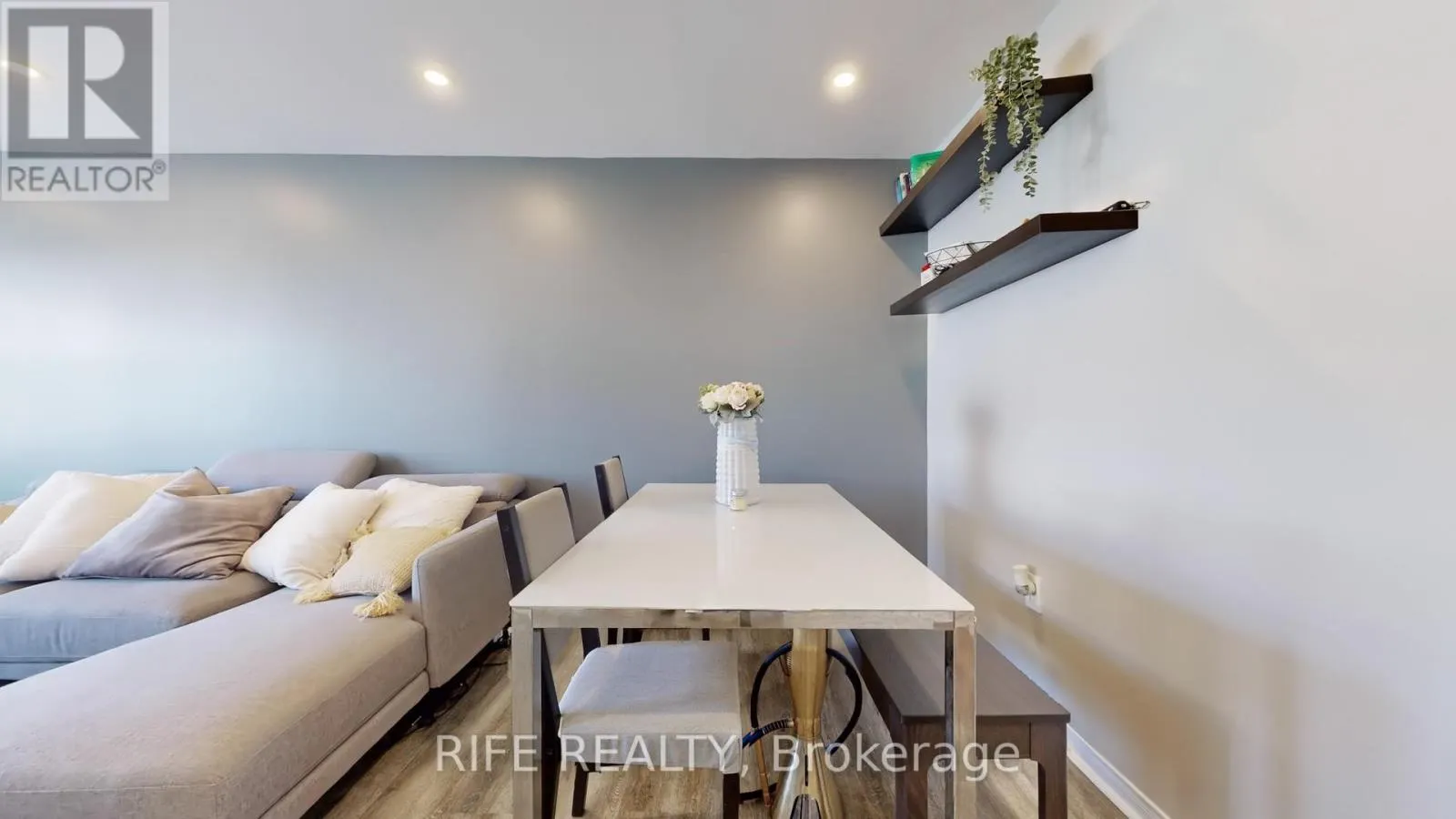 34 - 120 D'AMBROSIO DRIVE