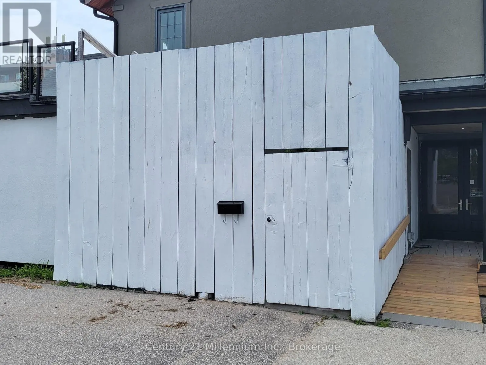 UPPER UNIT - 510 FIRST STREET, #upper unit