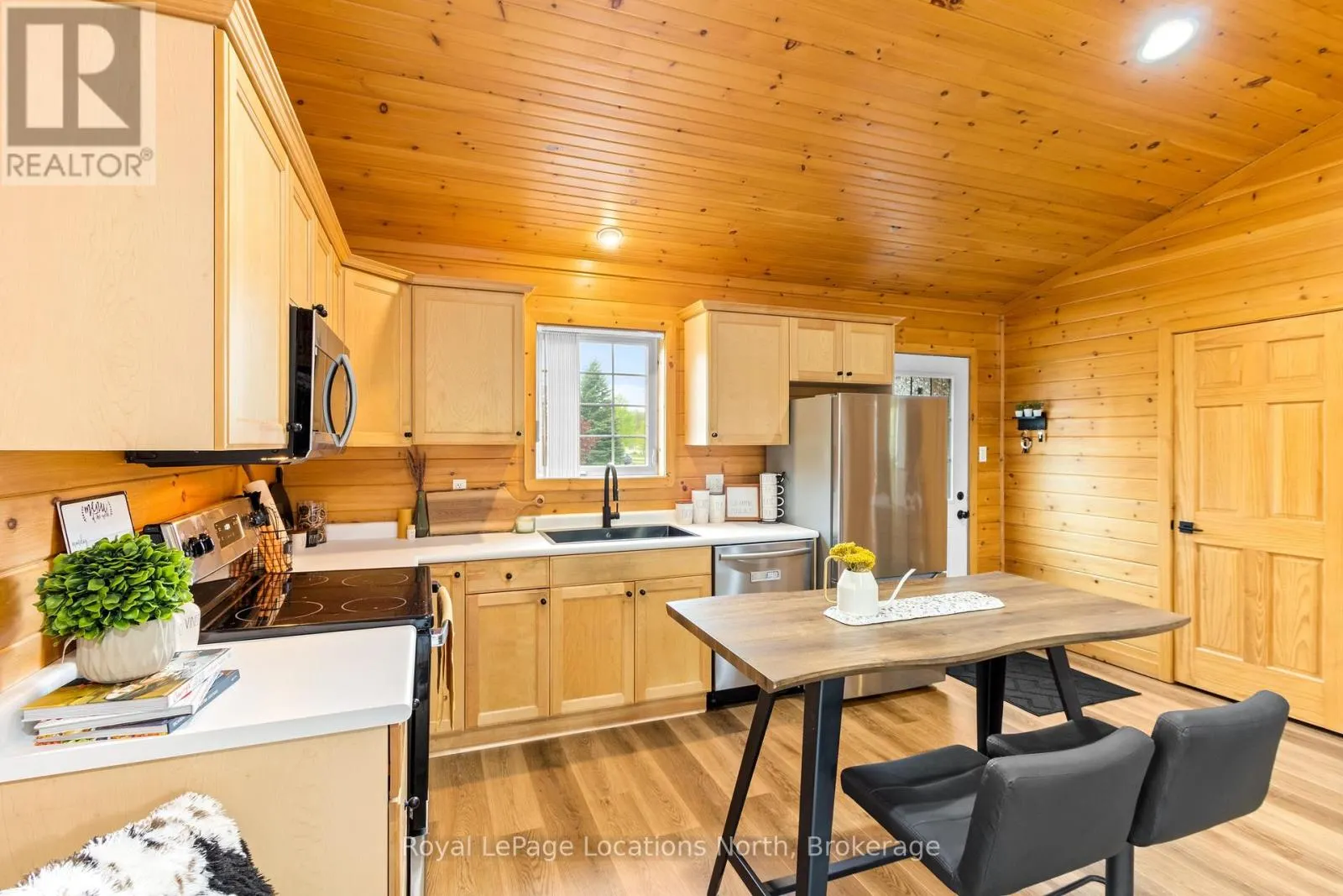 15 MADAWASKA TRAIL
