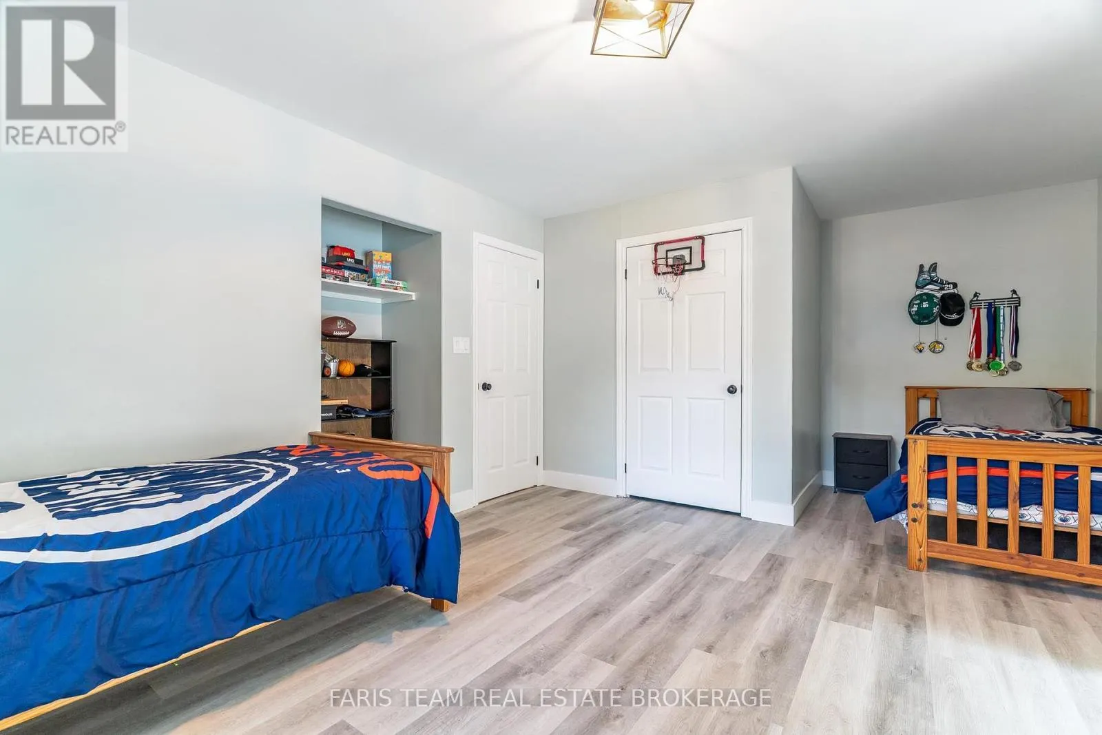 3563 TIMBERLINE AVENUE