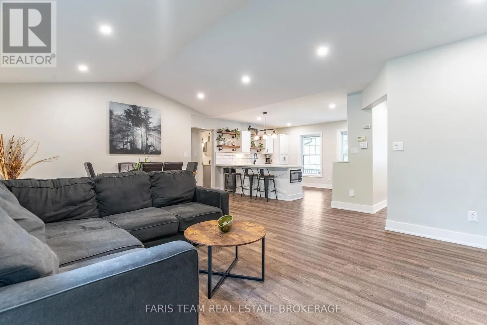 3563 TIMBERLINE AVENUE