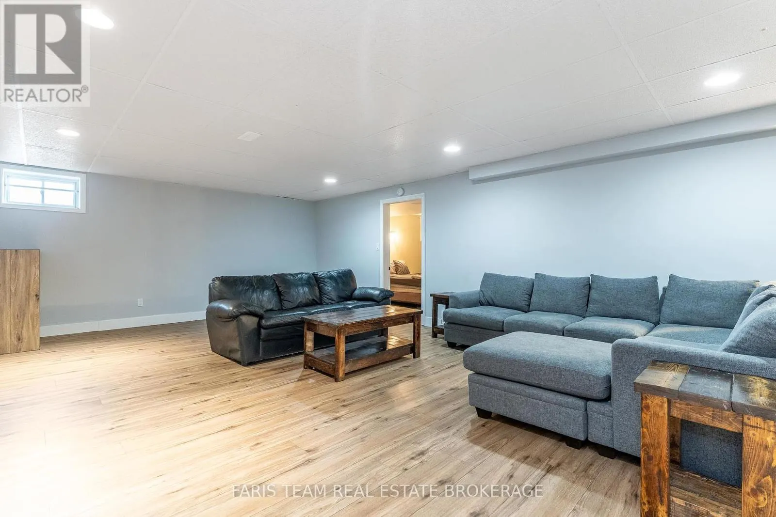 3563 TIMBERLINE AVENUE
