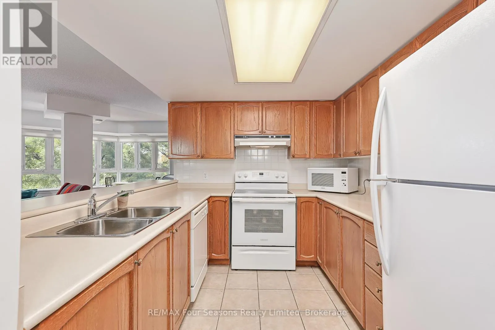 310 - 16 RAGLAN STREET, #310