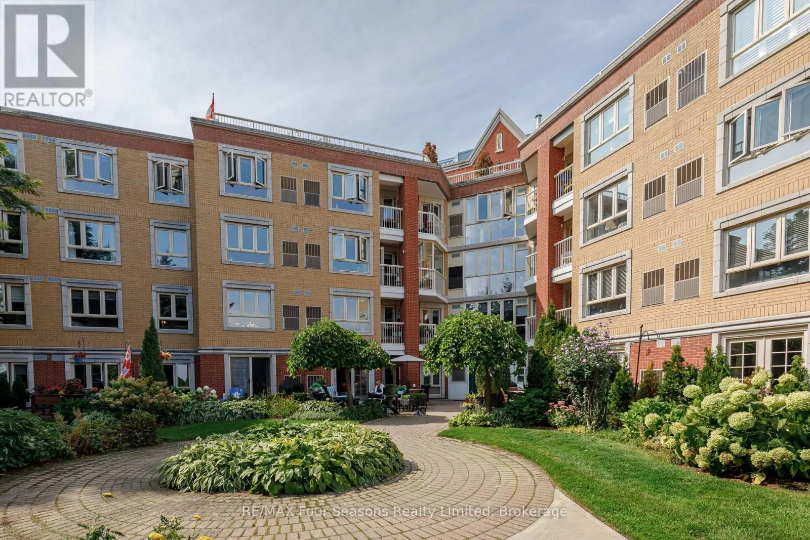 310 - 16 RAGLAN STREET, #310