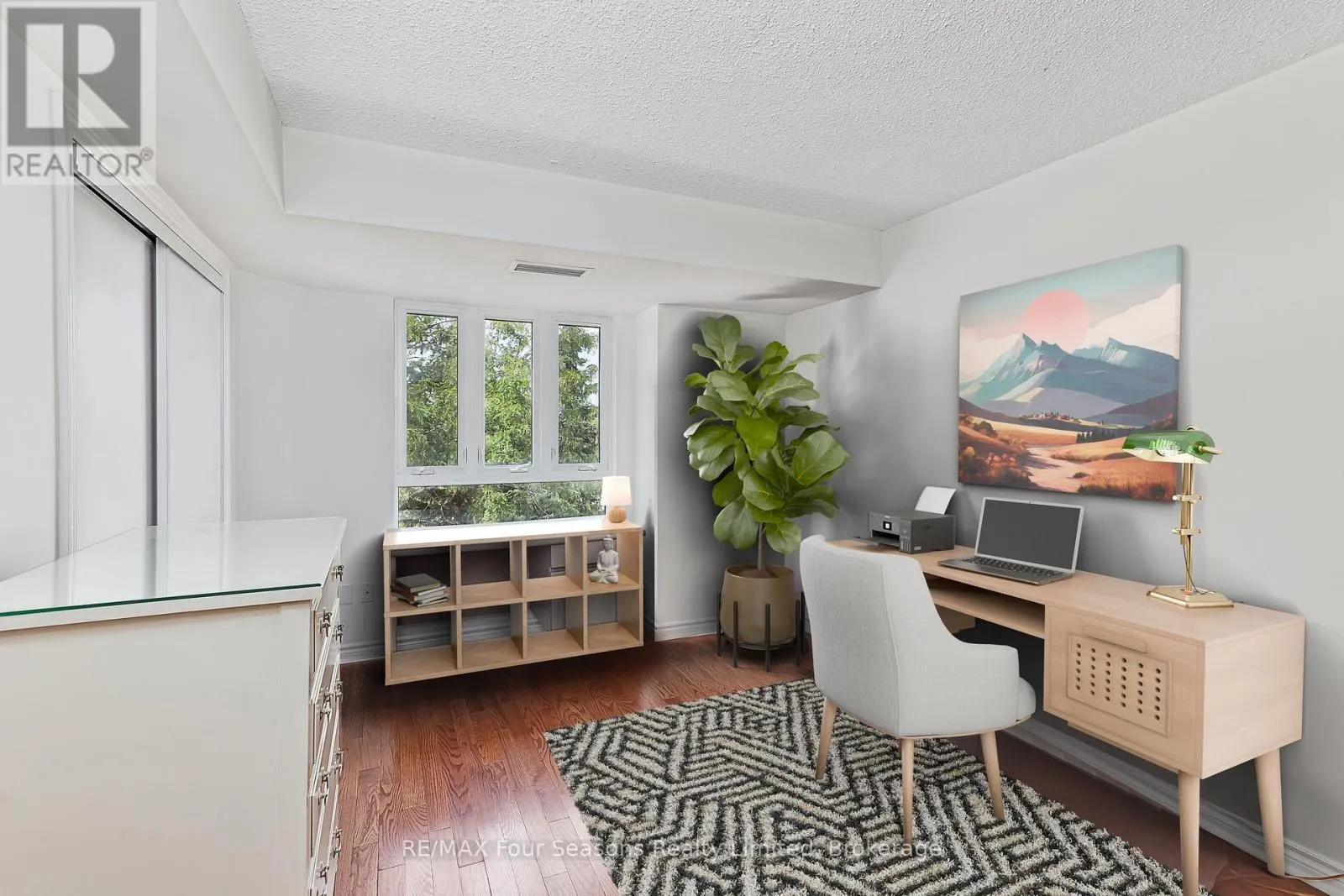 310 - 16 RAGLAN STREET, #310