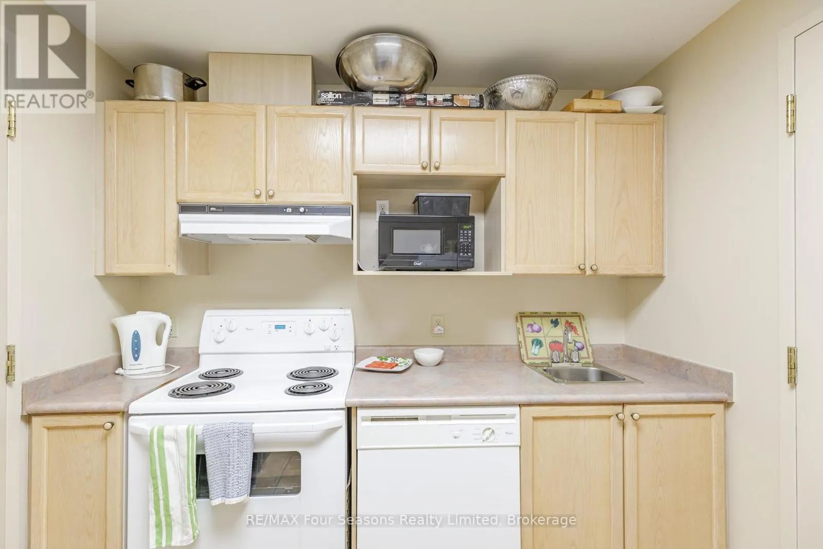 310 - 16 RAGLAN STREET, #310