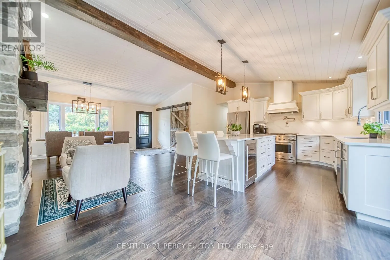 13 HICKORY LANE