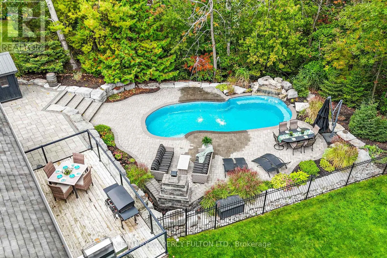 13 HICKORY LANE