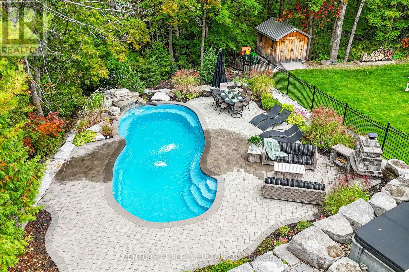 13 HICKORY LANE