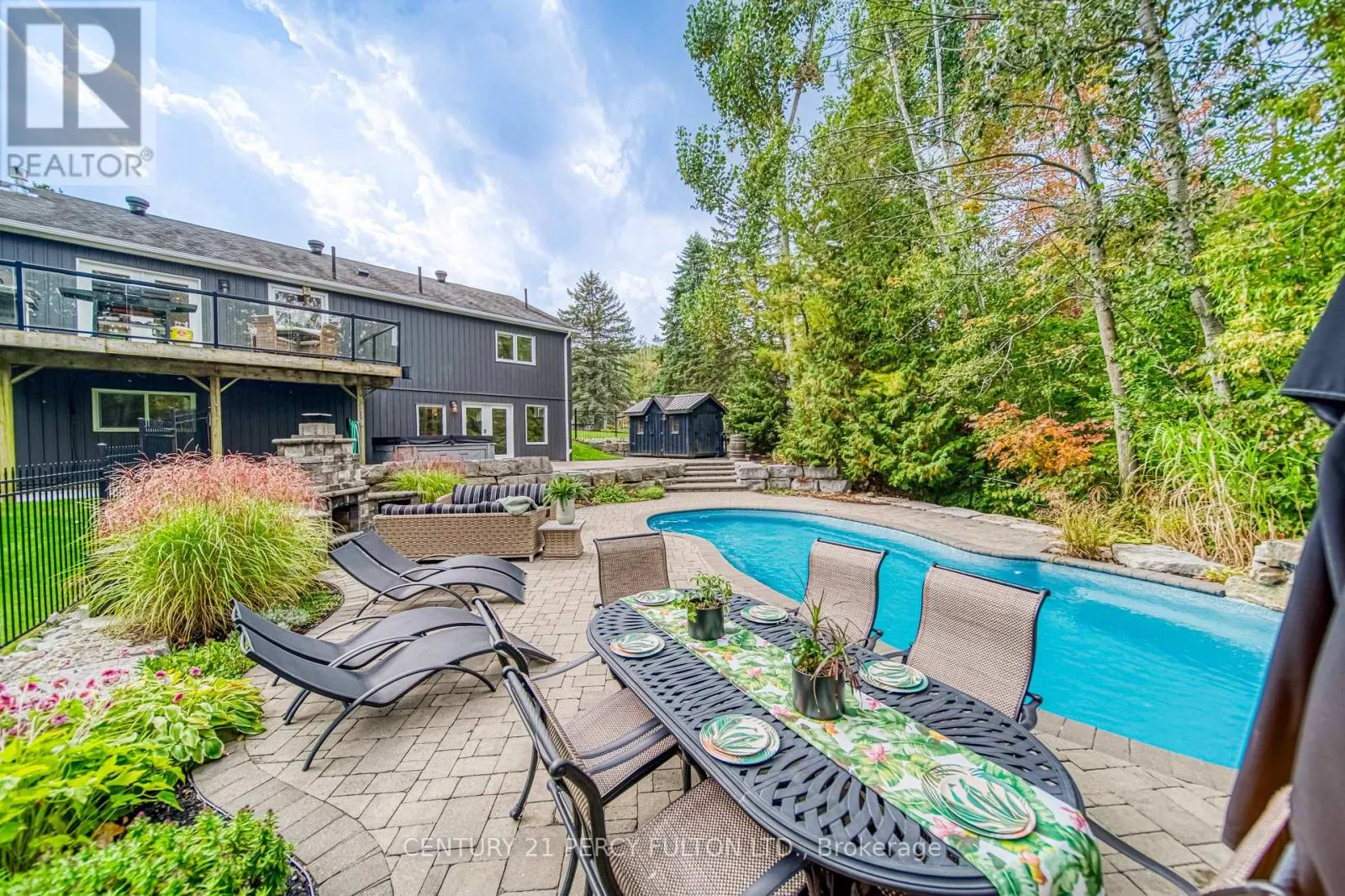13 HICKORY LANE