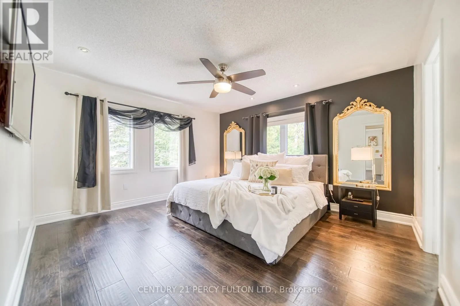 13 HICKORY LANE