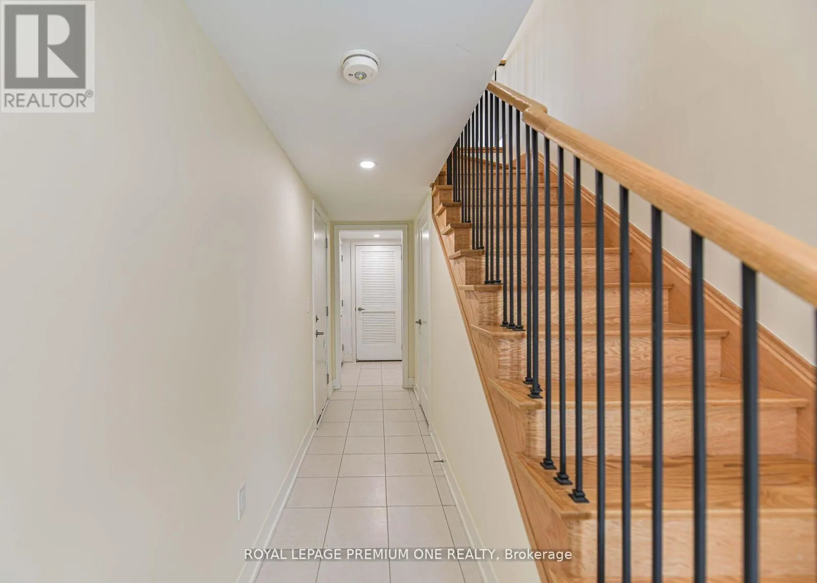 12 MARINER'S PIER WAY