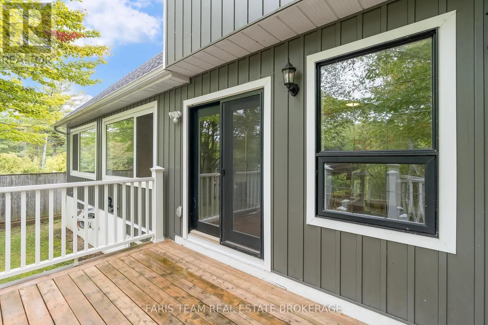 104 KNOX ROAD E