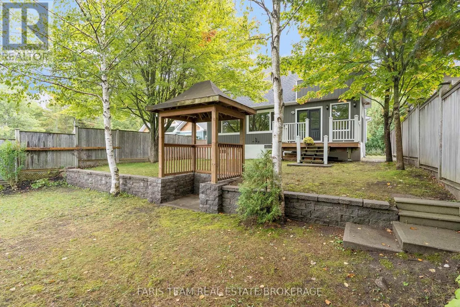 104 KNOX ROAD E
