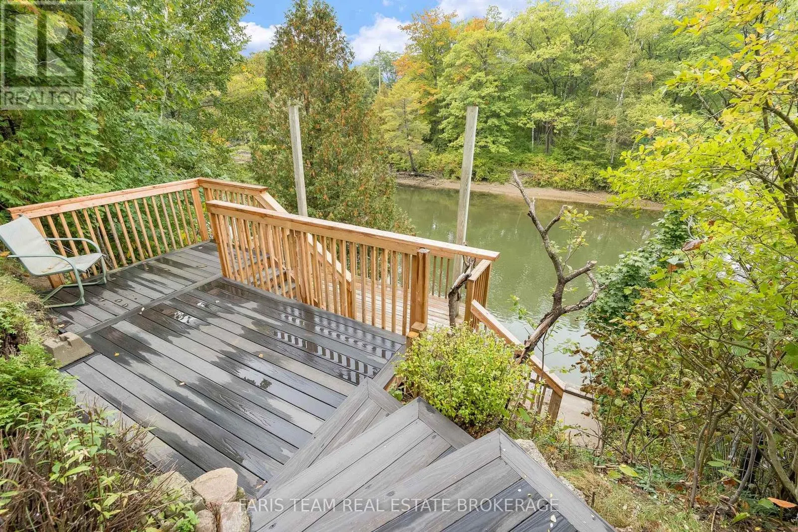 104 KNOX ROAD E