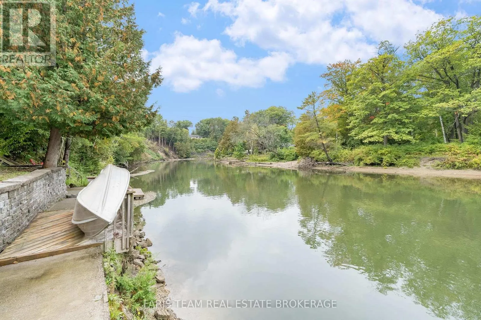 104 KNOX ROAD E