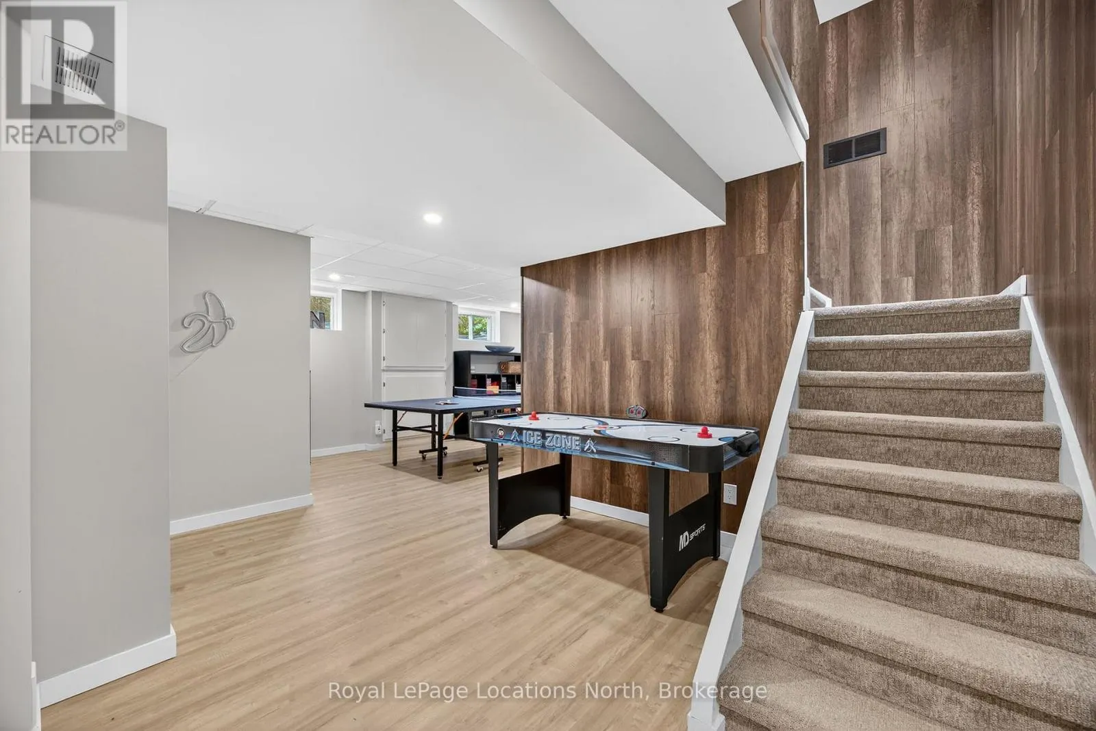 8 BURNSIDE COURT